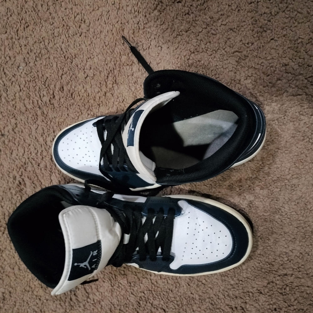 Shoes - Picture 8 of 8